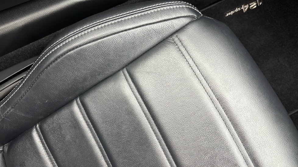 Fiat 124 Spider 1.4 Multiair Lusso Plus 2dr Petrol Convertible - Image 40
