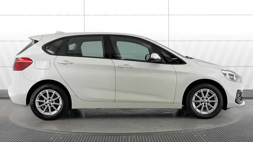 BMW 2 Series 218i SE 5dr Petrol Hatchback - Image 3