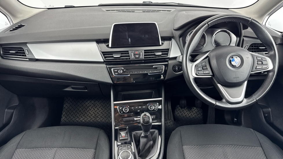 BMW 2 Series 218i SE 5dr Petrol Hatchback - Image 4