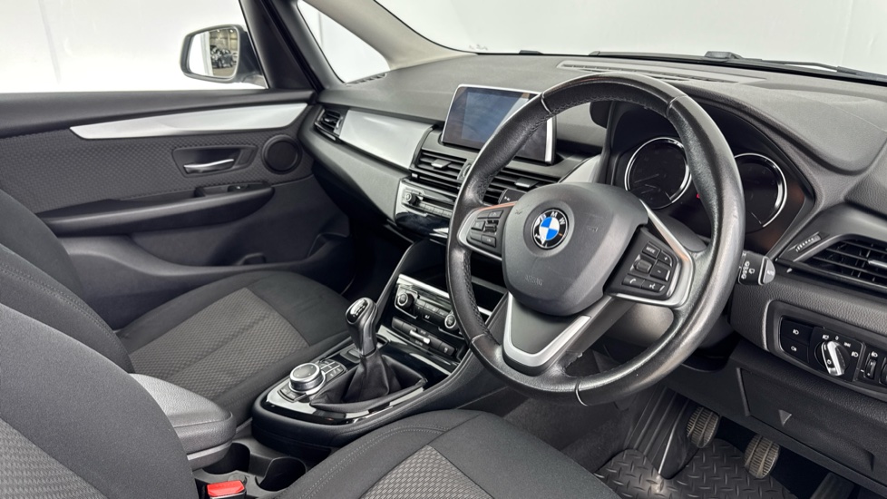 BMW 2 Series 218i SE 5dr Petrol Hatchback - Image 6