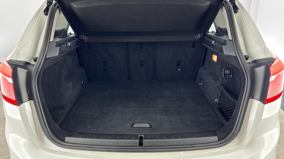 BMW 2 Series 218i SE 5dr Petrol Hatchback - Image 13