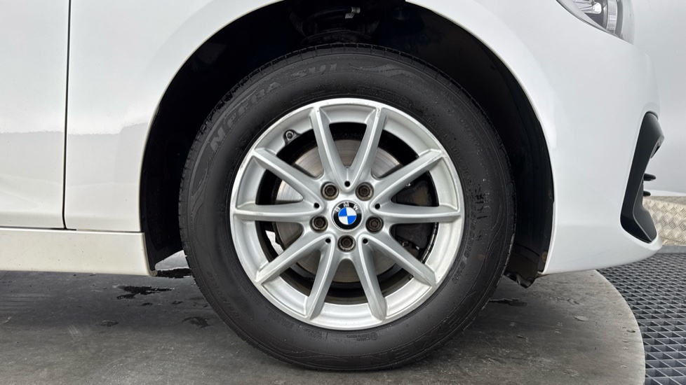 BMW 2 Series 218i SE 5dr Petrol Hatchback - Image 14