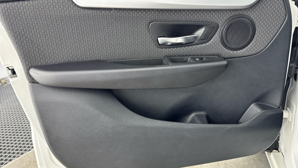 BMW 2 Series 218i SE 5dr Petrol Hatchback - Image 31