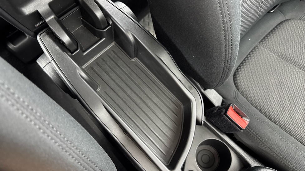 BMW 2 Series 218i SE 5dr Petrol Hatchback - Image 47