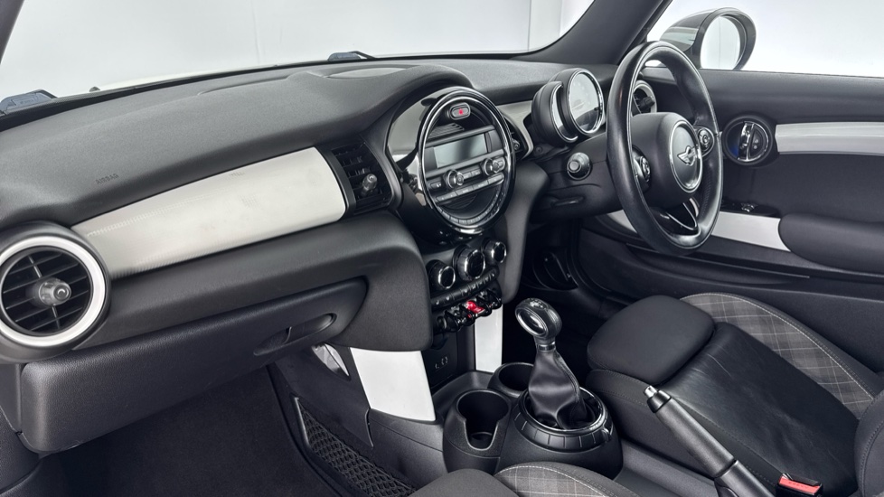 MINI Hatchback 1.5 Cooper 3dr Auto Petrol Hatchback - Image 7