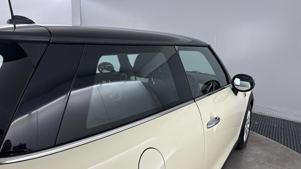MINI Hatchback 1.5 Cooper 3dr Auto Petrol Hatchback - Image 26