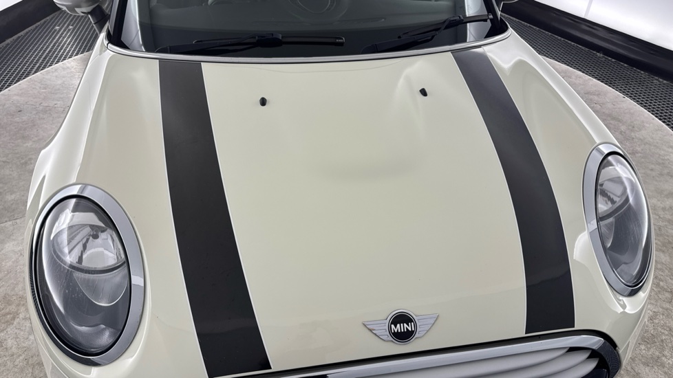 MINI Hatchback 1.5 Cooper 3dr Auto Petrol Hatchback - Image 31