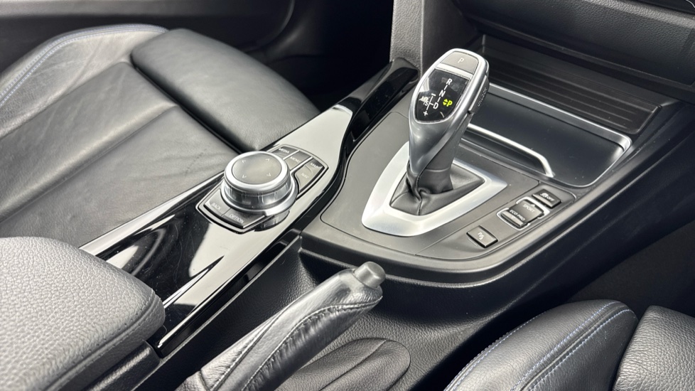 BMW 3 Series 320d M Sport 4dr Step Auto Diesel Saloon - Image 10