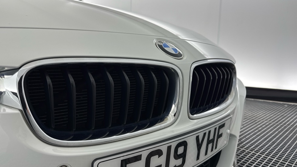 BMW 3 Series 320d M Sport 4dr Step Auto Diesel Saloon - Image 31