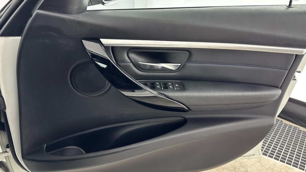 BMW 3 Series 320d M Sport 4dr Step Auto Diesel Saloon - Image 47