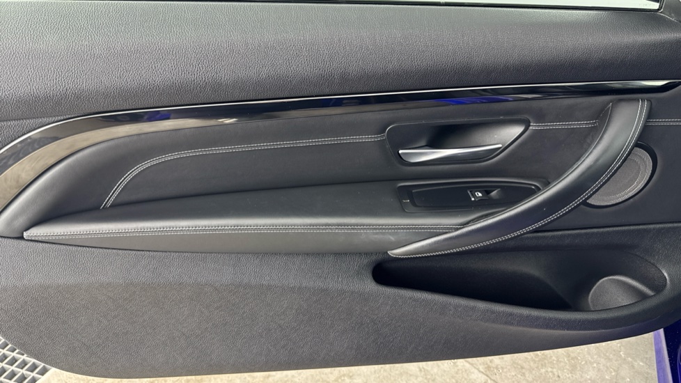 BMW M4 2dr DCT [Competition Pack] Petrol Coupe - Image 32