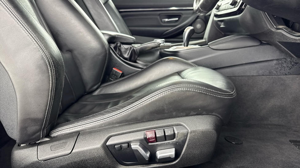 BMW M4 2dr DCT [Competition Pack] Petrol Coupe - Image 40