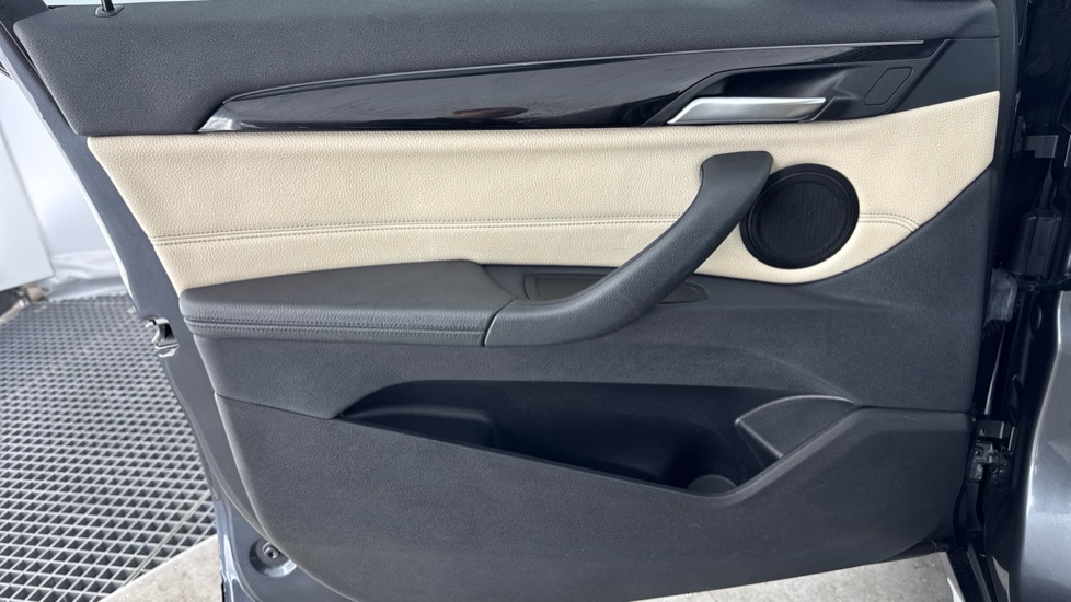 BMW X1 xDrive 20i xLine 5dr Step Auto Petrol Estate - Image 34