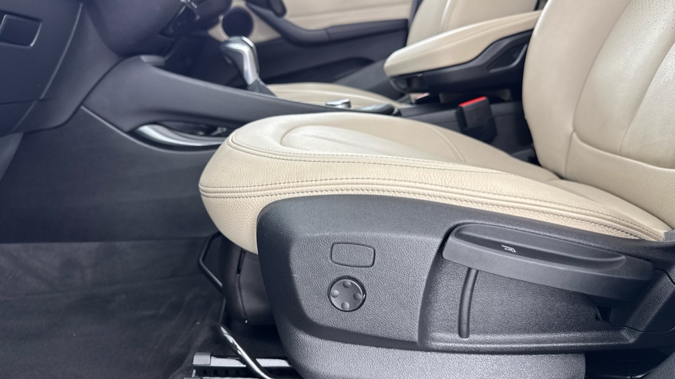 BMW X1 xDrive 20i xLine 5dr Step Auto Petrol Estate - Image 35
