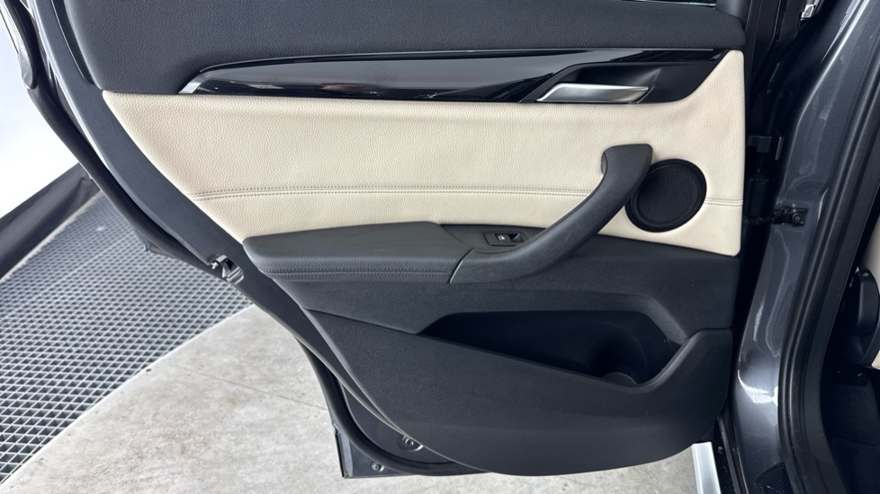 BMW X1 xDrive 20i xLine 5dr Step Auto Petrol Estate - Image 38