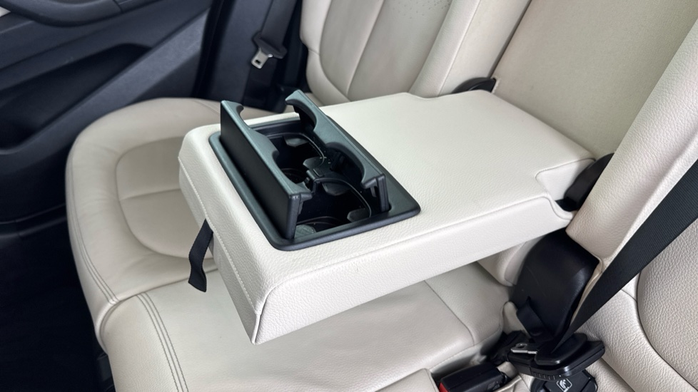 BMW X1 xDrive 20i xLine 5dr Step Auto Petrol Estate - Image 41