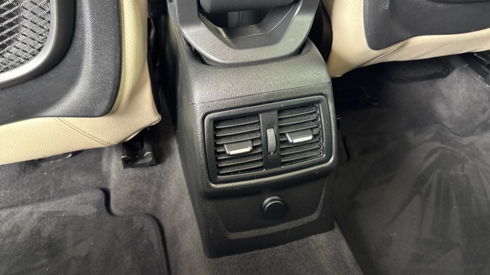 BMW X1 xDrive 20i xLine 5dr Step Auto Petrol Estate - Image 42