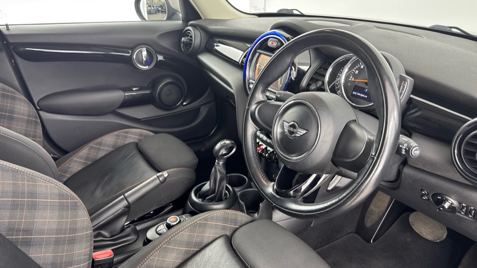 MINI Hatchback 1.5 Cooper Seven 5dr Auto Petrol Hatchback - Image 6