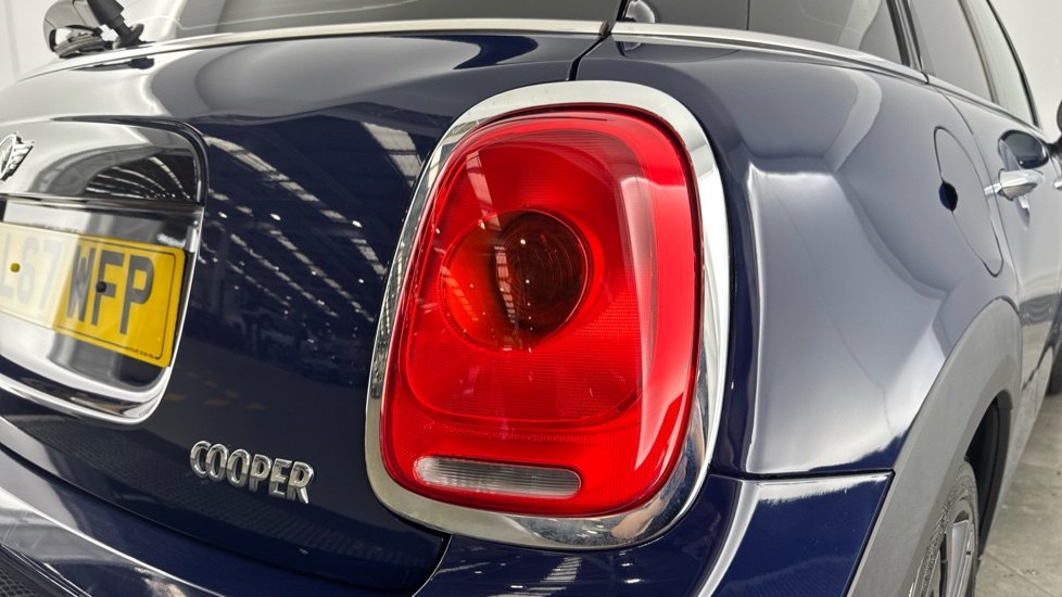 MINI Hatchback 1.5 Cooper Seven 5dr Auto Petrol Hatchback - Image 22
