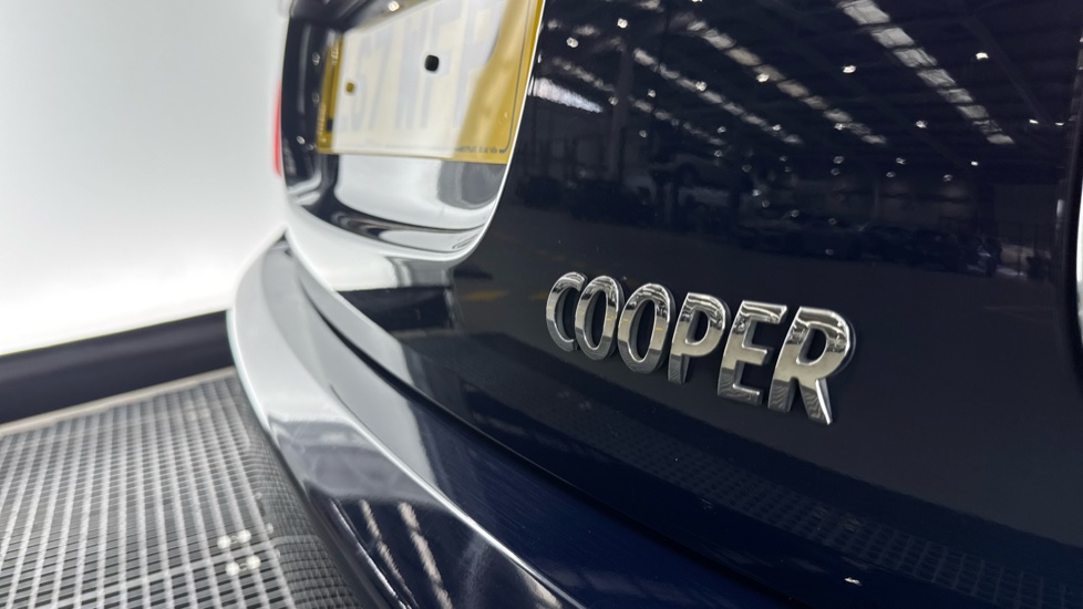 MINI Hatchback 1.5 Cooper Seven 5dr Auto Petrol Hatchback - Image 24