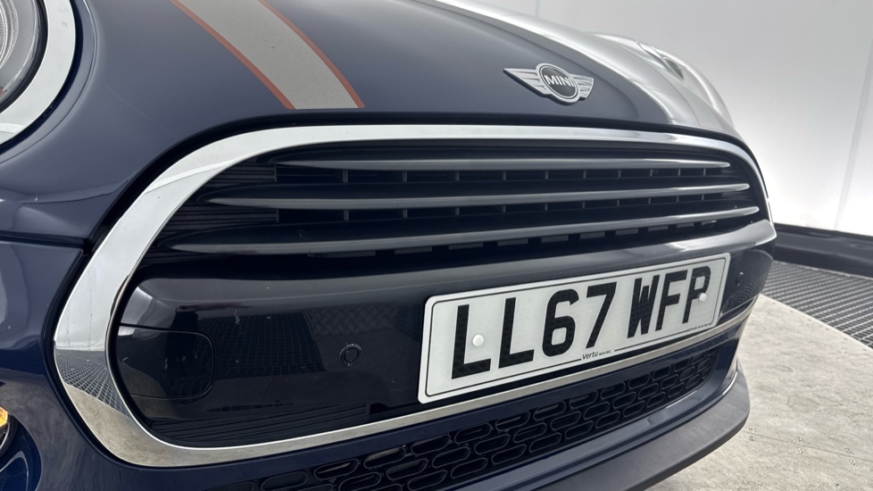 MINI Hatchback 1.5 Cooper Seven 5dr Auto Petrol Hatchback - Image 30