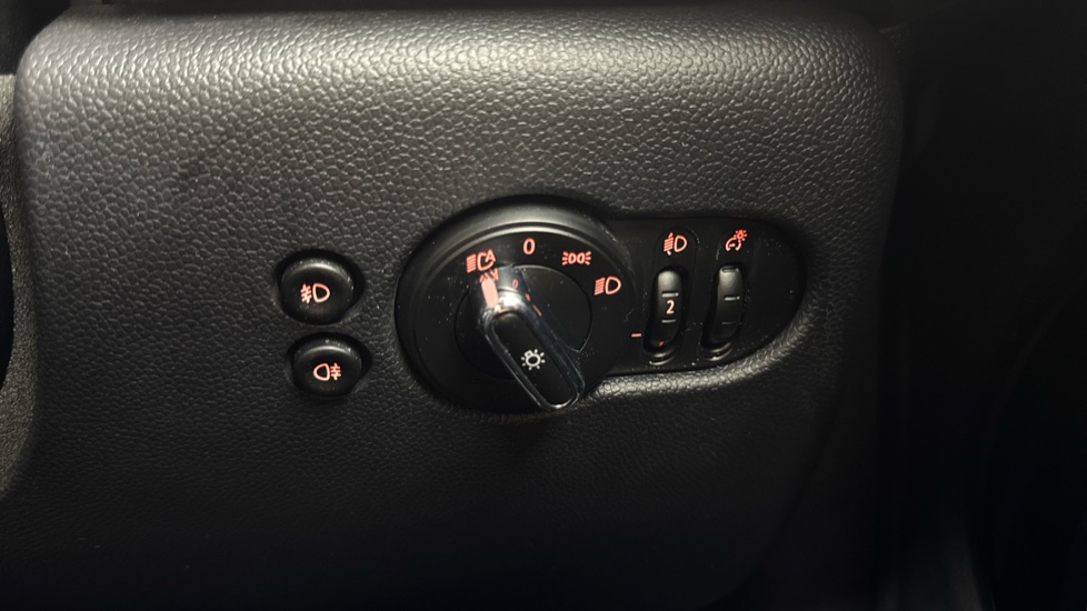 MINI Hatchback 1.5 Cooper Seven 5dr Auto Petrol Hatchback - Image 46