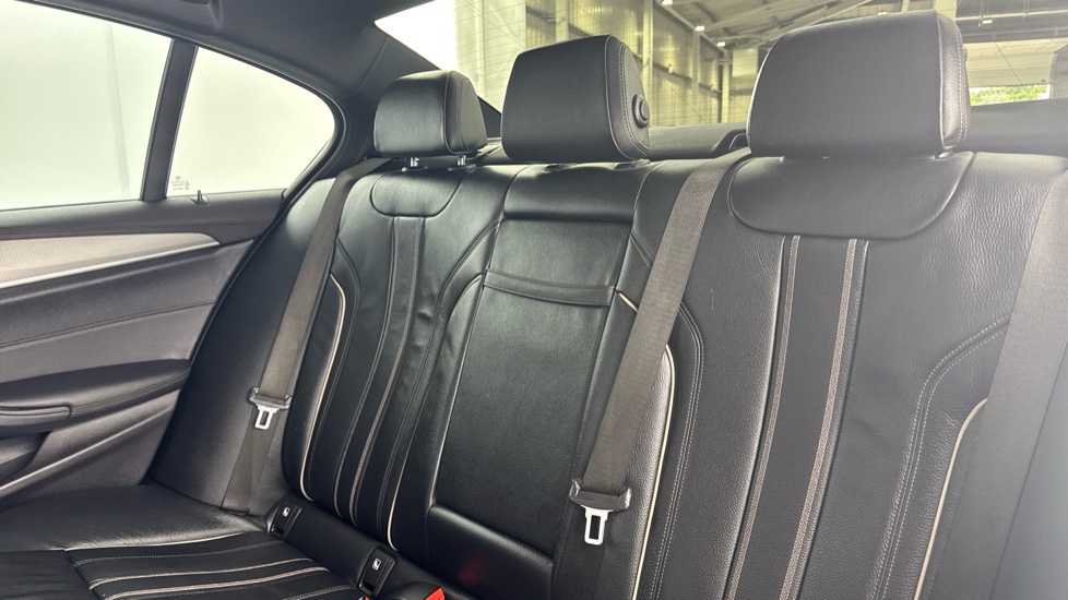 BMW 5 Series 520d M Sport 4dr Auto Diesel Saloon - Image 12