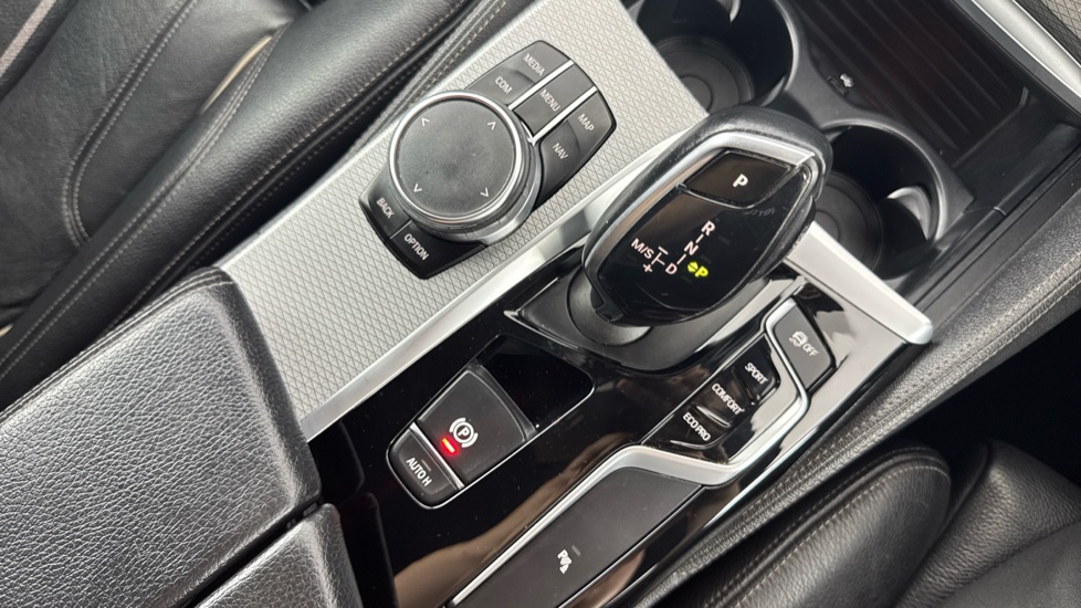 BMW 5 Series 520d M Sport 4dr Auto Diesel Saloon - Image 19