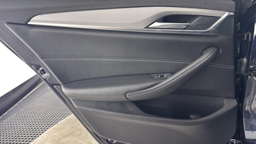 BMW 5 Series 520d M Sport 4dr Auto Diesel Saloon - Image 36