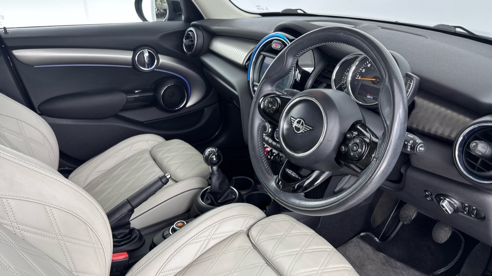 MINI Hatchback 1.5 Cooper Exclusive II 5dr Petrol Hatchback - Image 6