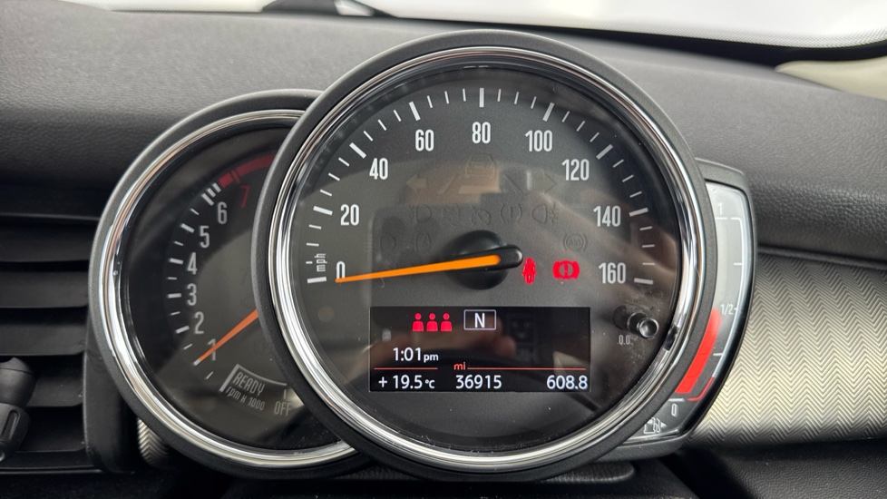 MINI Hatchback 1.5 Cooper Exclusive II 5dr Petrol Hatchback - Image 9