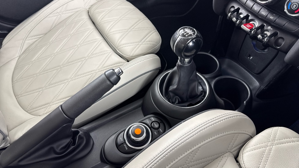 MINI Hatchback 1.5 Cooper Exclusive II 5dr Petrol Hatchback - Image 10