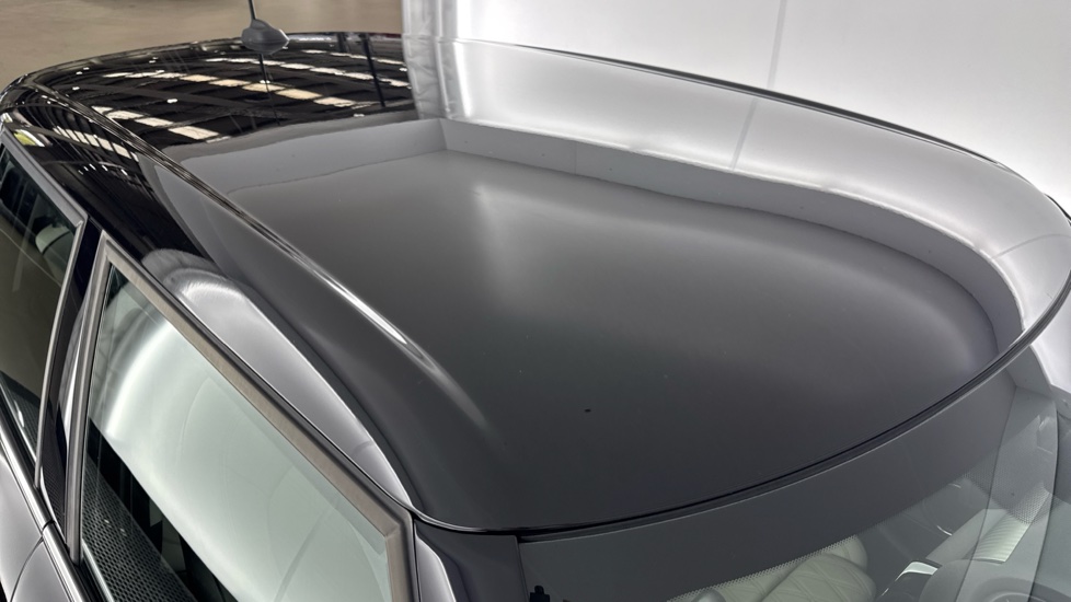 MINI Hatchback 1.5 Cooper Exclusive II 5dr Petrol Hatchback - Image 21