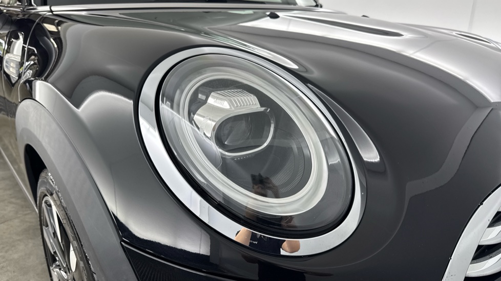 MINI Hatchback 1.5 Cooper Exclusive II 5dr Petrol Hatchback - Image 23