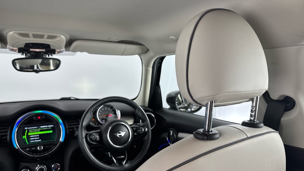 MINI Hatchback 1.5 Cooper Exclusive II 5dr Petrol Hatchback - Image 38