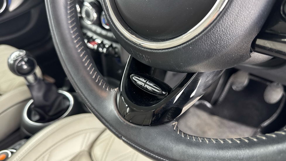 MINI Hatchback 1.5 Cooper Exclusive II 5dr Petrol Hatchback - Image 43