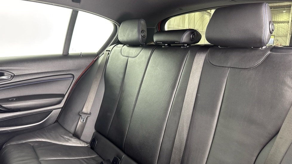 BMW 1 Series 118d M Sport Shadow Edition 5dr Diesel Hatchback - Image 12