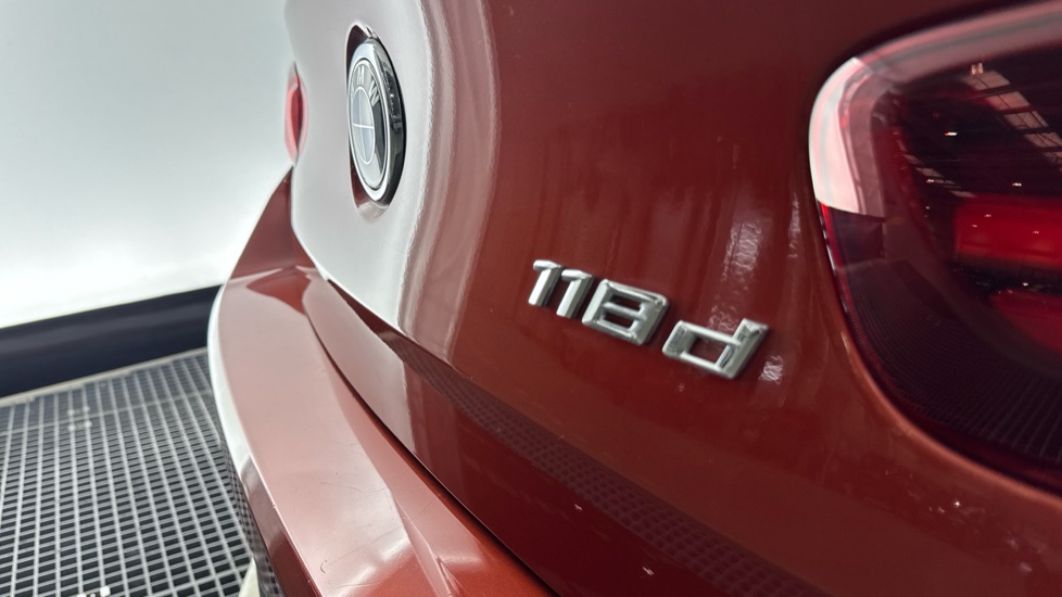 BMW 1 Series 118d M Sport Shadow Edition 5dr Diesel Hatchback - Image 24