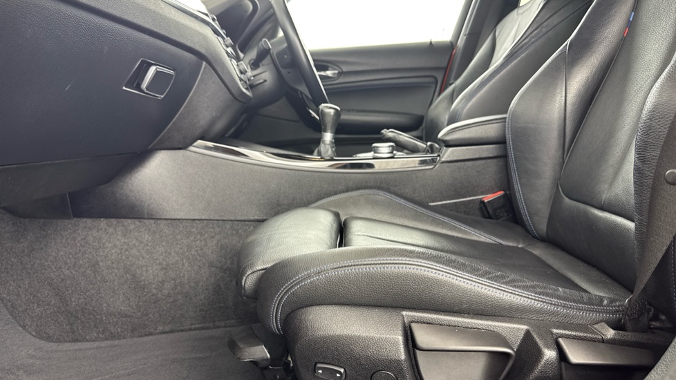 BMW 1 Series 118d M Sport Shadow Edition 5dr Diesel Hatchback - Image 32