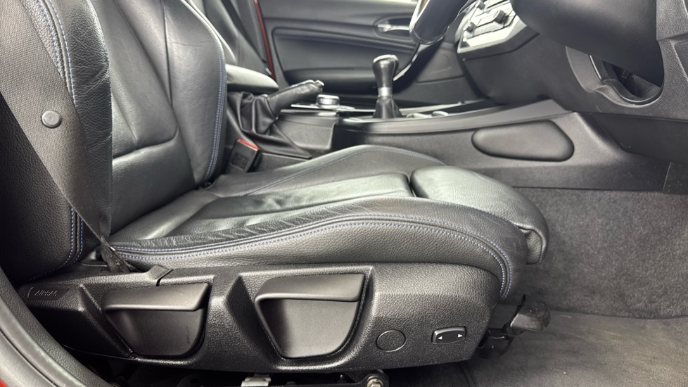 BMW 1 Series 118d M Sport Shadow Edition 5dr Diesel Hatchback - Image 41
