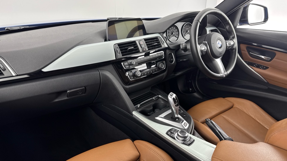 BMW 3 Series 330e M Sport 4dr Step Auto Saloon - Image 7