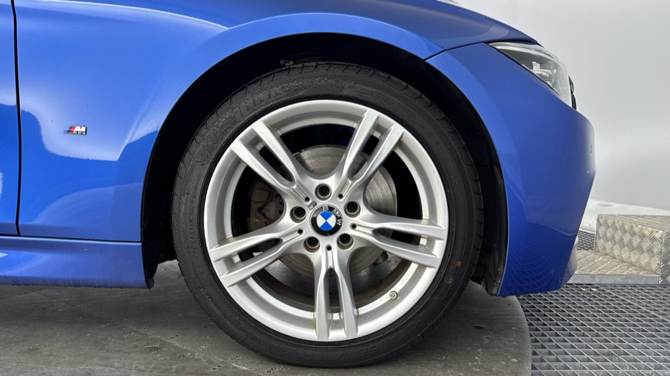 BMW 3 Series 330e M Sport 4dr Step Auto Saloon - Image 14