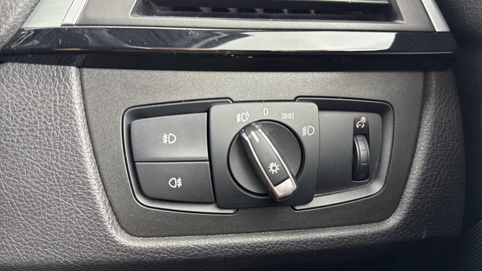 BMW 3 Series 330e M Sport 4dr Step Auto Saloon - Image 20