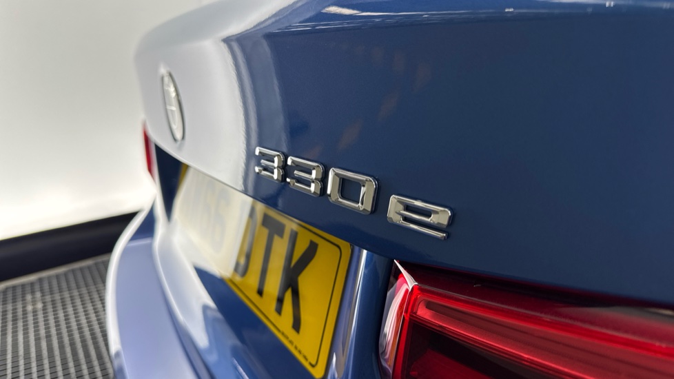 BMW 3 Series 330e M Sport 4dr Step Auto Saloon - Image 24