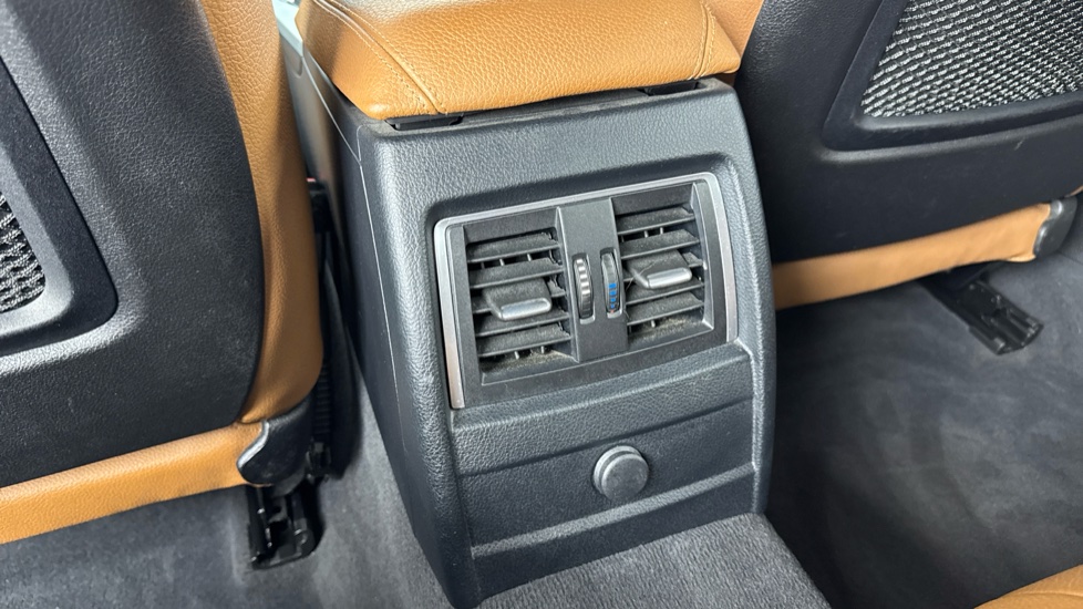 BMW 3 Series 330e M Sport 4dr Step Auto Saloon - Image 39