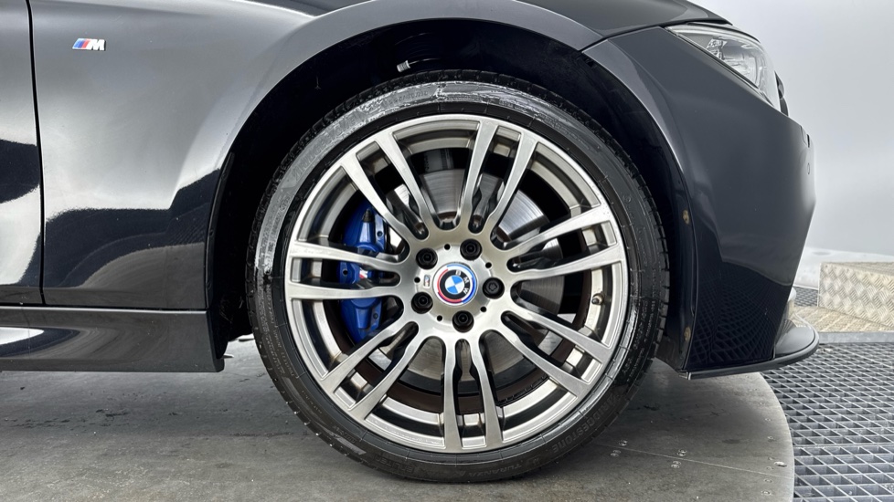 BMW 3 Series 335d xDrive M Sport 5dr Step Auto [Business Media] Diesel Estate - Image 14
