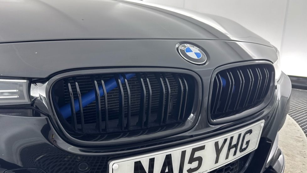 BMW 3 Series 335d xDrive M Sport 5dr Step Auto [Business Media] Diesel Estate - Image 31