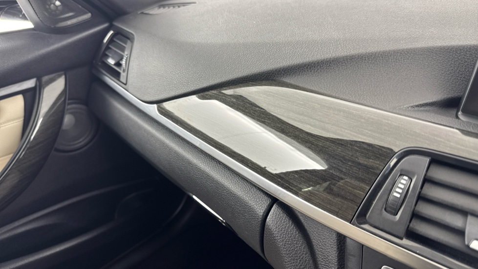 BMW 3 Series 335d xDrive M Sport 5dr Step Auto [Business Media] Diesel Estate - Image 51
