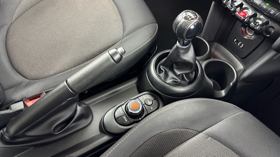 MINI Hatchback 1.2 One 3dr [Tech Pack] Petrol Hatchback - Image 10