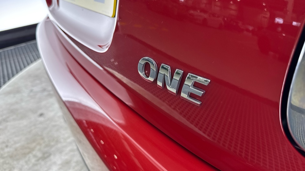 MINI Hatchback 1.2 One 3dr [Tech Pack] Petrol Hatchback - Image 24